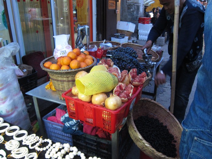 It seems they grow a lot of blueberries near Dali. These little fruit stands were everywhere. The blueberry juice was tasty!